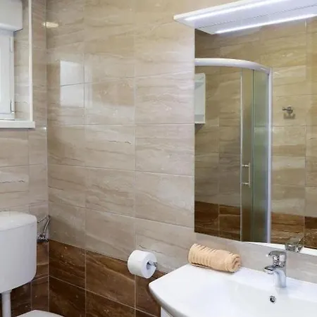 Amaya Semesterbostad *