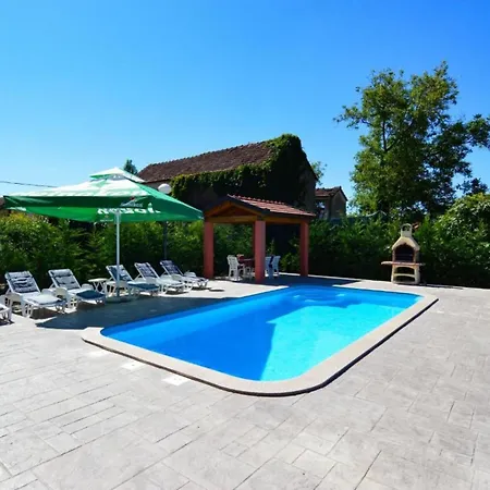 Amaya Semesterbostad