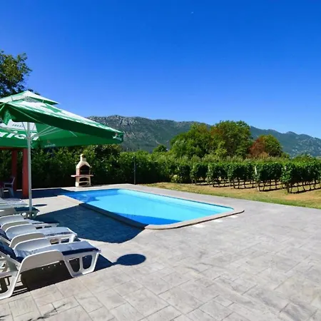 Amaya Semesterbostad Vrgorac